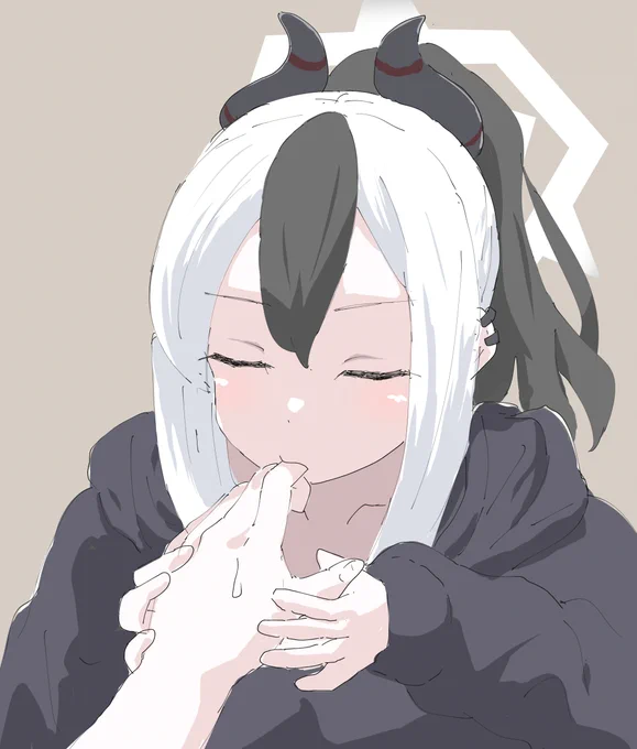 ちょっカヨコっ…!指吸っちゃ駄っ…うぅ… #ブルアカ