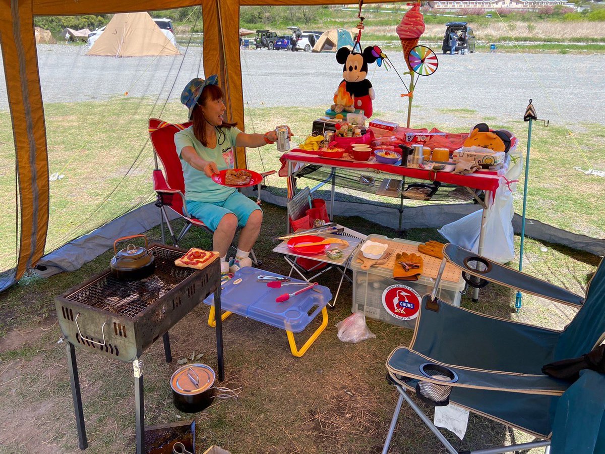 kiittan's tweet photo. ●黄金三兄弟の BBQスパイス‼️
👑マキシマム
👑ほりにし
👑黒瀬のスパイス
が揃っていれば🏆勝利しかない  (^^)d
はずなのに…
●チキンソテー🐤まで焦げやがった(>_<)🔥
20年前の BBQコンロ🔥
これも寿命か〜（笑）
●刺身定食🐟が一番かな (^^)d
●2023/4/14(金)夜〜16(日) https://t.co/AM5yzrDfty