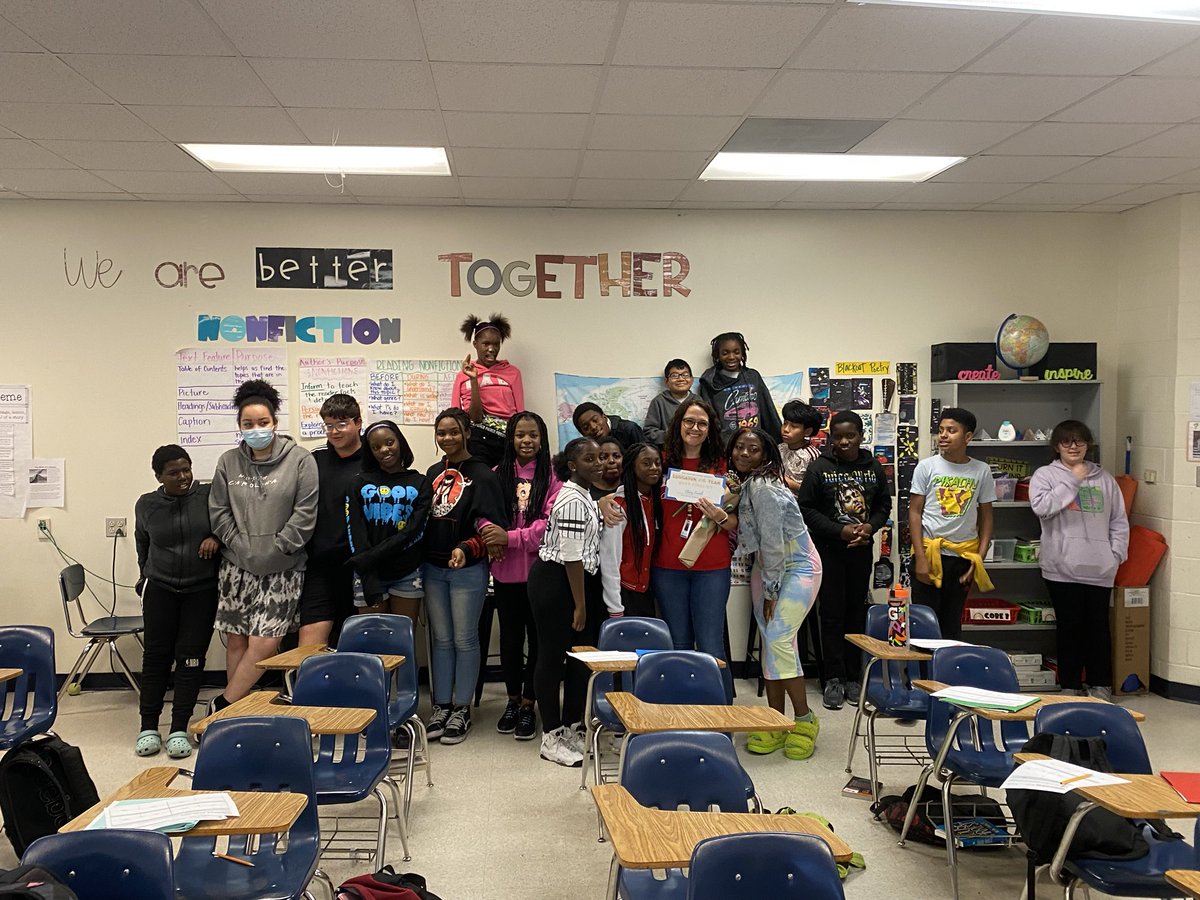 araines_'s tweet photo. Congrats to Clary French from Williston Middle! She is a finalist for Middle School Teacher of the Year! ⁦⁦@NewHanoverCoSch⁩ https://t.co/W9UDVtgl6f