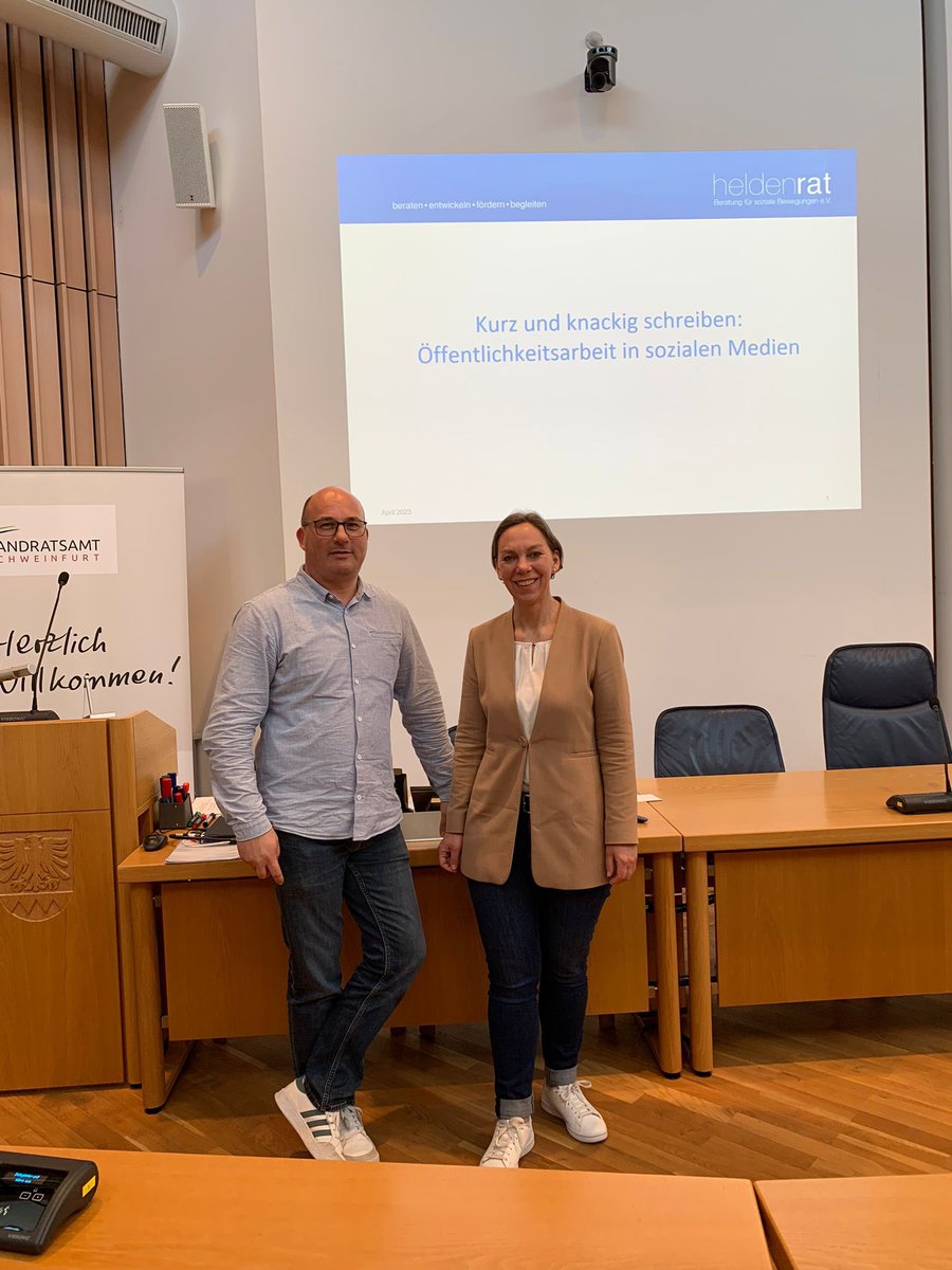 Wir sind heute in Schweinfurt und morgen in Würzburg, um in zwei Workshops mit Euch über Öffentlichkeitsarbeit in den sozialen Medien zu sprechen. Welche Tools nutzt Ihr für Eure Arbeit so?