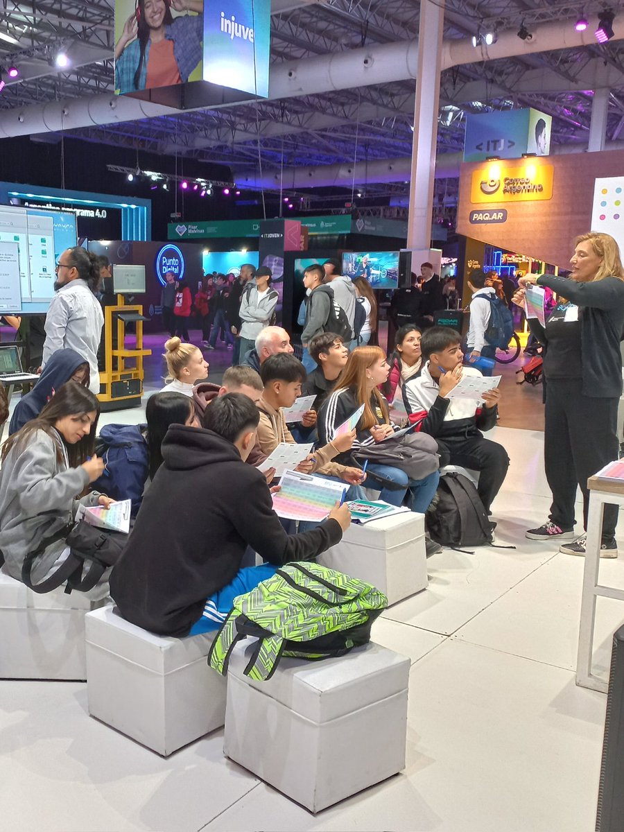 SPUTecnopolis's tweet photo. 📋 En el espacio “Construyendo vocaciones” trabajamos de manera personalizada con estrategias vinculadas a las vocaciones tempranas y de vida a través de cuestionarios vocacionales. 
¡Te esperamos!
https://t.co/UBqee9lfaZ
#itjoven #tecnopolis 
@TecnopolisArg https://t.co/jPDVX5hAh0