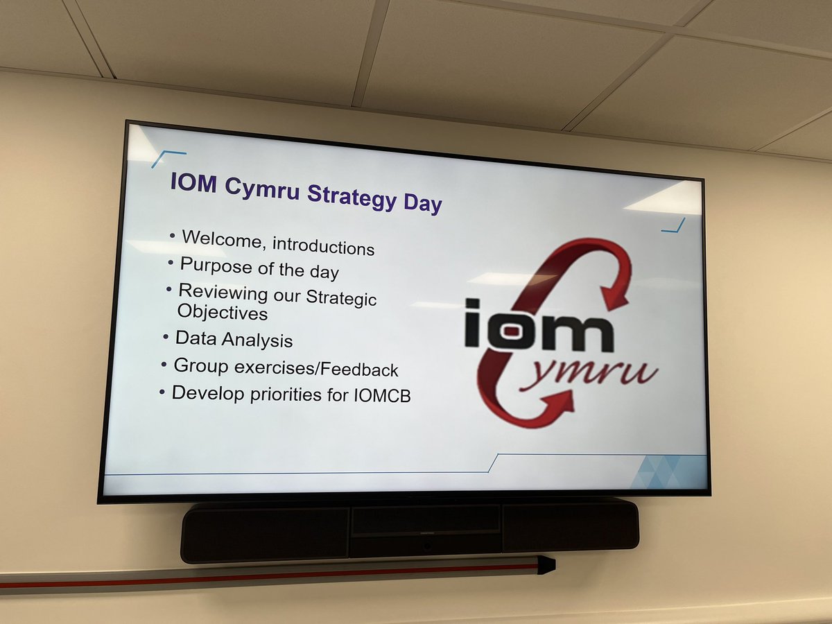 LauraRichardsDu's tweet photo. A great strategy day today with Wales IOM partners, focussing on measurable outcomes and what we strive to achieve in collaboration @TraceyWorth1 @PS_Wales #IOMCymru #reducingreoffending #enhancedservice #publicprotection #rehabilitation #outcomes #neighbourhoodcrimestrategy https://t.co/mDliDTIWWL