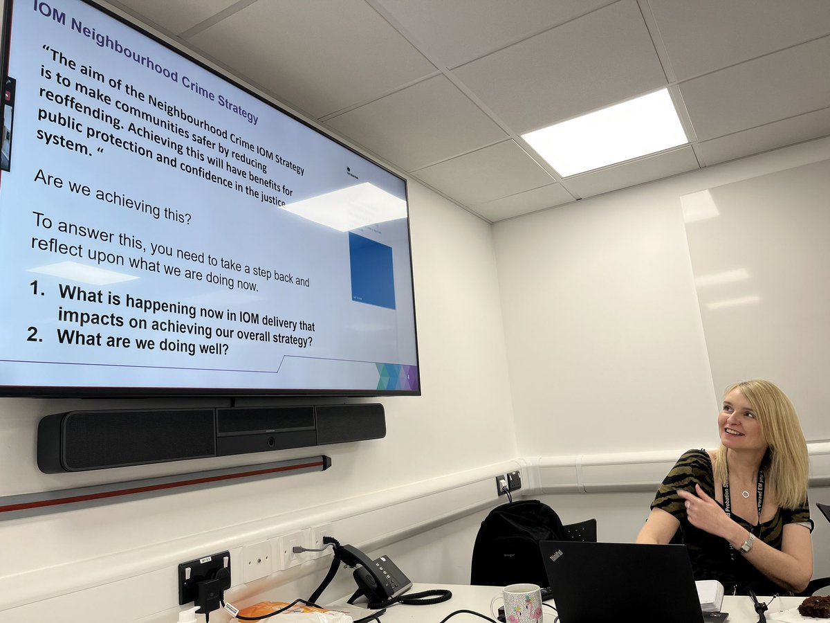 LauraRichardsDu's tweet photo. A great strategy day today with Wales IOM partners, focussing on measurable outcomes and what we strive to achieve in collaboration @TraceyWorth1 @PS_Wales #IOMCymru #reducingreoffending #enhancedservice #publicprotection #rehabilitation #outcomes #neighbourhoodcrimestrategy https://t.co/mDliDTIWWL