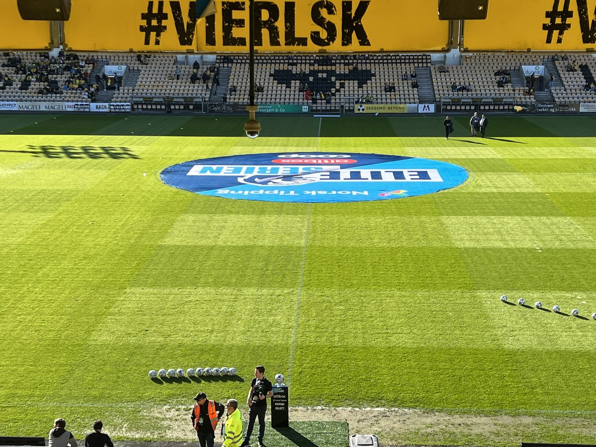 RaggN's tweet photo. @Lars_Bohinen vi er fremdeles mot kunstgress. @LillestromSK https://t.co/aqhhHRWq2U