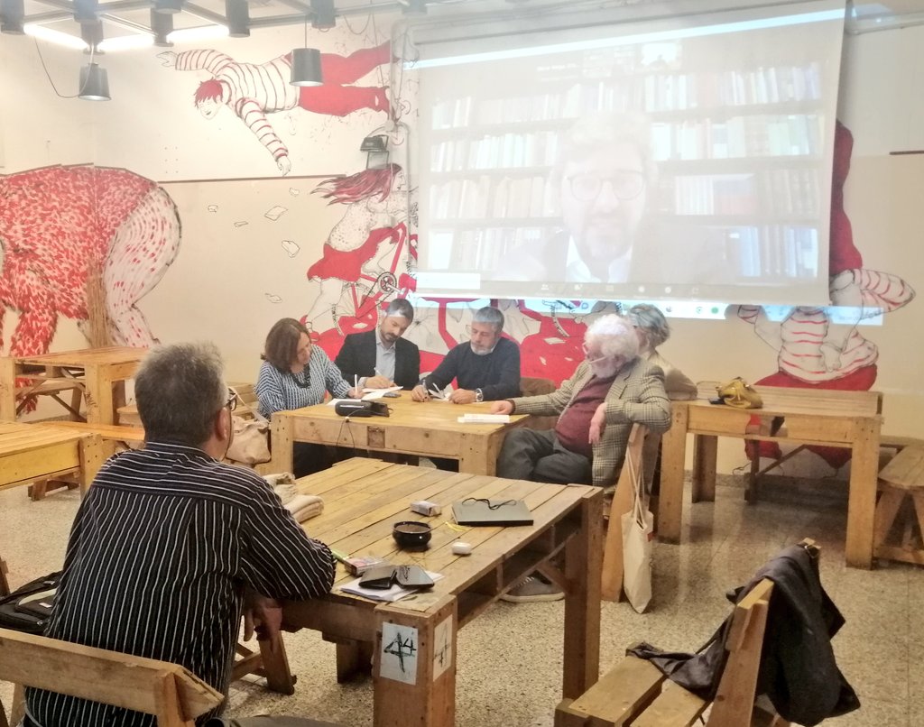 EmbaCubaItalia's tweet photo. Partecipa @EmbaCubaItalia alla presentazione e al dibattito sul libro "Fare la Guerra con il Diritto" del Dr. in diritto @RafaelValim7.
Partecipano al dibattito: Paolo Mauriello, @casari_fabrizio, @FabioMarcelli10 y @ArricaleMichela

#CubaPorLaPaz 🇨🇺
@MirtaGranda https://t.co/KzrMP00BVc