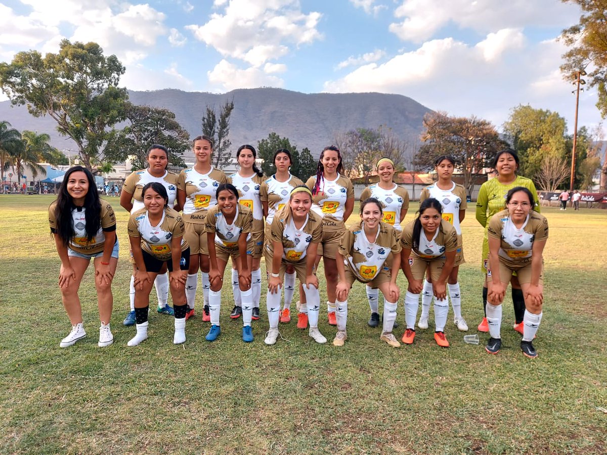 El Gobierno Municipal de Zacoalco de Torres, felicita a la selección de Zacoalco, Varonil y Femenil por su victoria en los partidos #CopaJalisco 2023, del domingo 16 de abril
Equipo Varonil - Zacoalco Vs Talpa  2 - 1
Equipo Femenil- Zacoalco VS Jocotepec  0 - 0  / penales  6 – 5