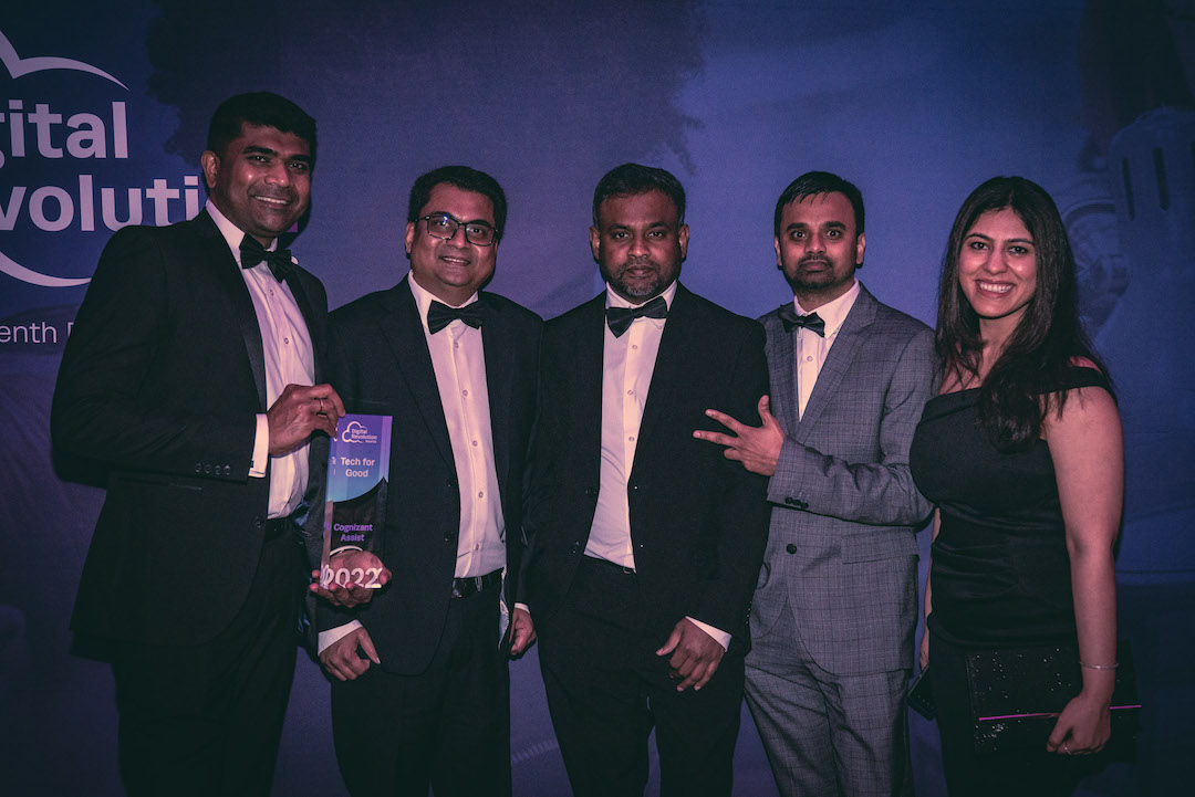 DigitalRevAward's tweet photo. 📣 Just a couple of days left to go until our London ceremony! Here’s some key information:

⏰ 6:15pm 
📍 InterContinental London, Park Lane, W1J 7QY
🎫 Check your tickets for info 
🤵💃 Dress code: black tie
📩 Reach out to info@digitalrevolutionawards.com for any issues https://t.co/VrIqldA9yG