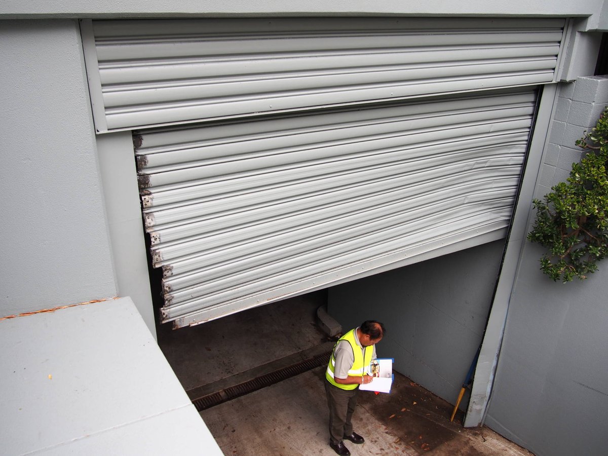 Evaparker4P's tweet photo. How to Find Professionals Roller Shutter Repairs London https://t.co/9WUYDajQ2G