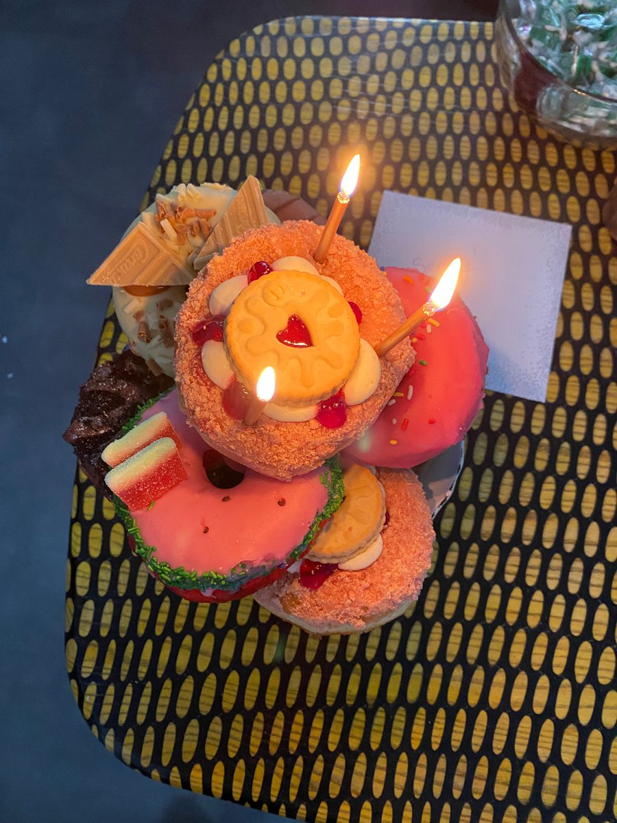 Happy Birthday to Serena! Celebrating with <a href="/doughnuttime_uk/">Doughnut Time UK</a> ✨🍩