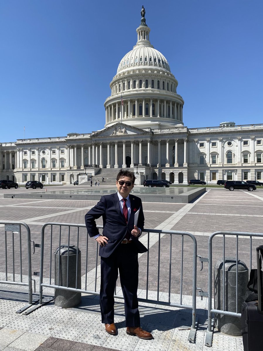 ZhaiJim's tweet photo. One Fine Day! Advocating for pathologists, pathology, & patients! Between meetings in Senate and Representatives’ offices, a quick revisiting to Capitol Hill. #CAPDCadvocacy @mayocliniclabs #FLPathologists #CAPathologists #pathtwitter #pathology #path2path #Mayoclinic https://t.co/3fsvWqmcFO