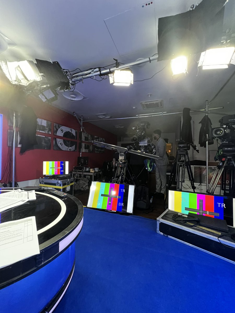 mrjakehumphrey's tweet photo. The office… https://t.co/bLE3oDfU9n