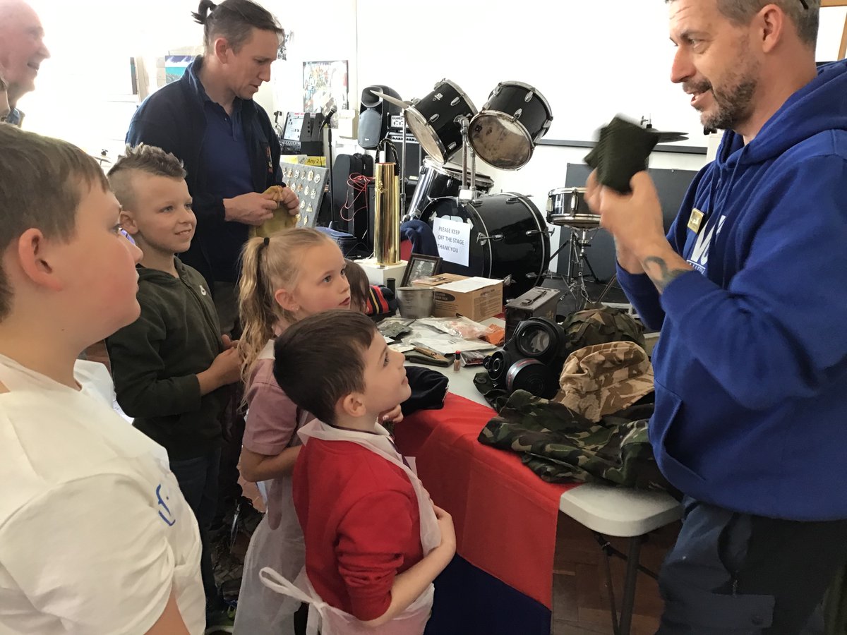 MiniExplorersPD's tweet image. Our #ServiceChildren group enjoyed a fun packed afternoon @TheVCGallery as part of our celebrations for #MonthOfTheMilitaryChild 💜Really special to link up with @YsgolGelliAur  A special thank you to Emma @SSCECymru and Steph @TheVCGallery #ForcesFamily @PDCSPrimary