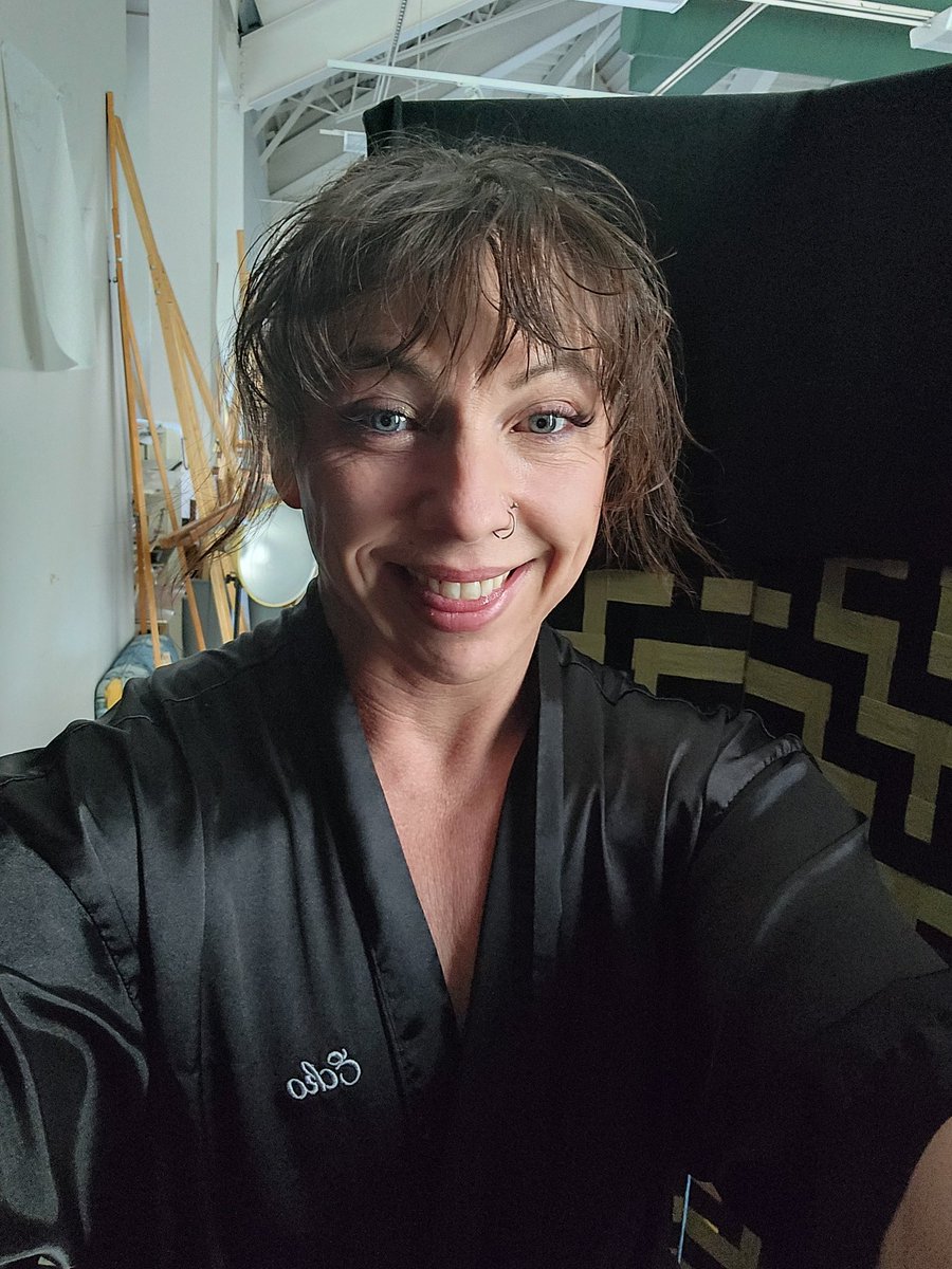 Female Muscle Fan on Twitter: "RT @Eckobelleflexes: Posing for local college art class today"