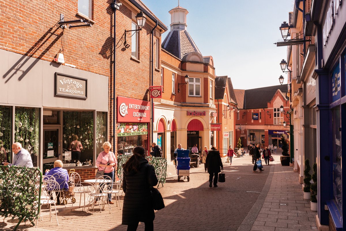 VicarLane's tweet photo. A glimpse of Summer! ☀️
The weather has been gorgeous in #Chesterfield recently 🤩
#VicarLane https://t.co/prv9FOjupZ