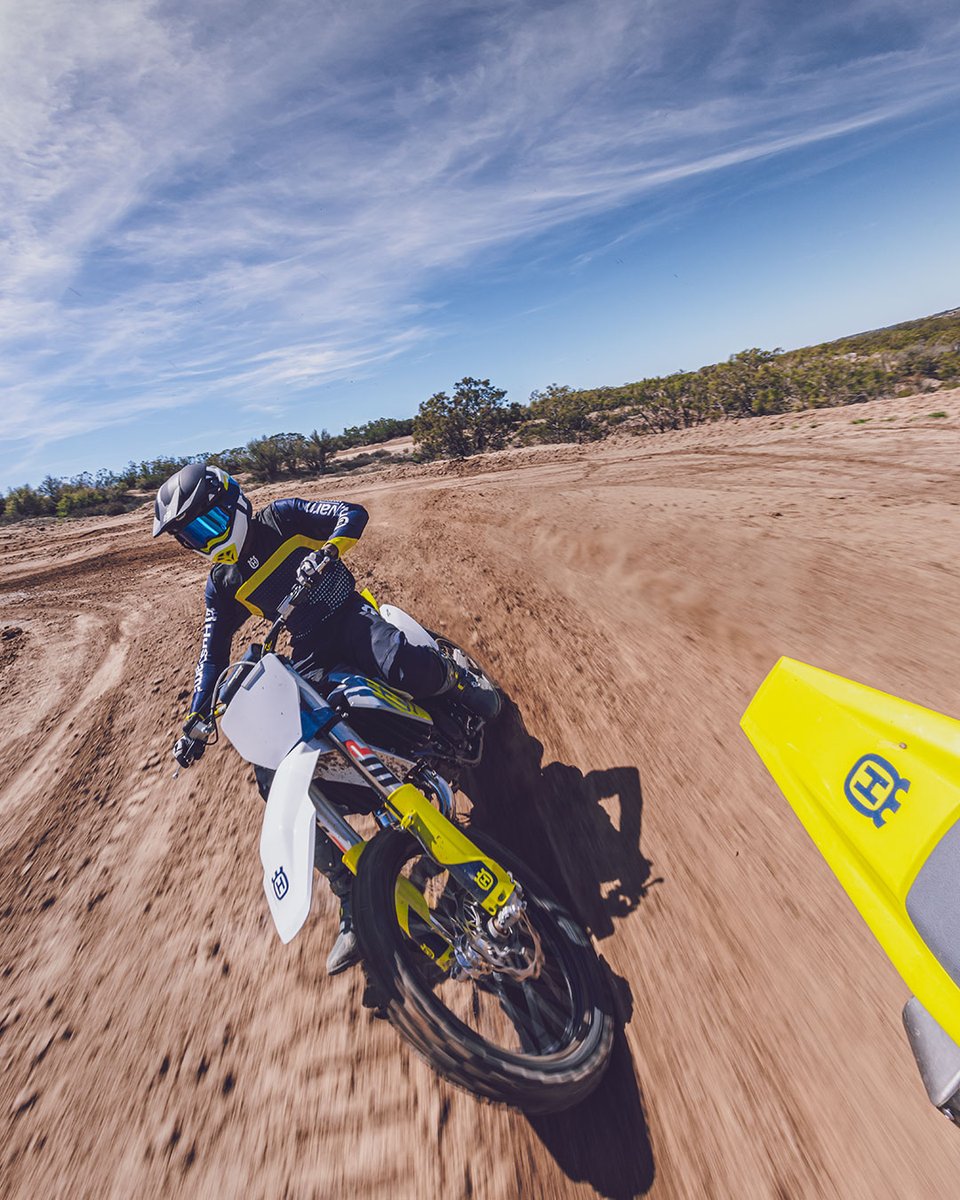Hqv_Motorcycles's tweet photo. A little taste of how it feels to be on track with our 2023 Motocross range.
Which model would you choose?
#HusqvarnaMotorcycles #RideHusky #GoRide #EngineeredToOutperform #Motocross https://t.co/65pfSzd2sD