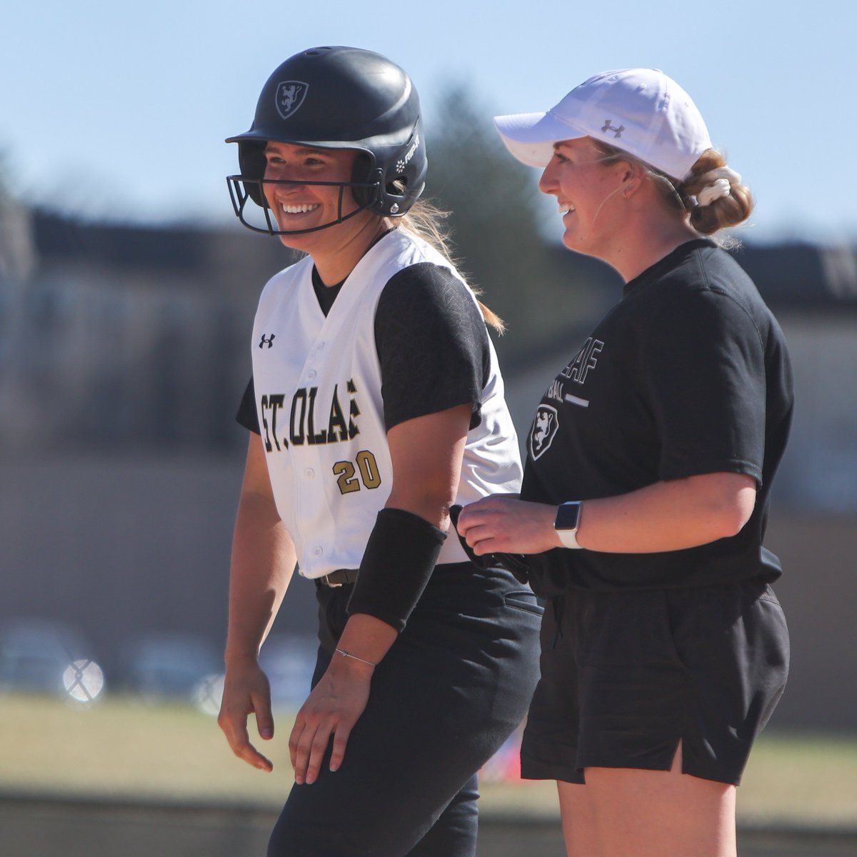 Over the weekend, <a href="/StOlafSoftball/">St. Olaf Softball</a>'s Tarah DeCroock became the fifth student-athlete in program history to score 1⃣0⃣0⃣ runs in her career!

#UmYahYah | #OlePride | #d3sb