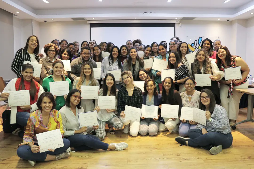 CAIDRDO's tweet photo. Gracias a todos los que participaron de la certificación ADOS-2 impartida por la Dra. Valeria Nanclares.
#Caidrd #Autismo #TEA #ADOS2 #EvaluacionyDiagnostico https://t.co/9G0ae5qekD