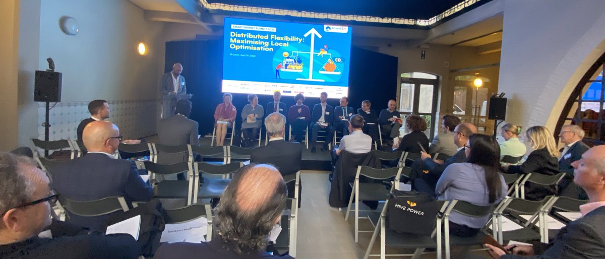 Natalie_Sam's tweet image. #SmartEnergySummit2023
⚡️🌱All types of energy  flexibility will be needed. 

#twosidedenergymarkets
#newtypesofdemand
#valorisation 
#definition of local nodes

EU is still a fragmented market 😞

💡great group discussions culminating in a detailed summaries