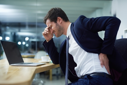 dcomerismyagent's tweet photo. Sitting at a desk all day puts a lot of strain on your lower back. Bring a small pillow for lumbar support! #WellnessWednesday https://t.co/qqWozQOsOe
