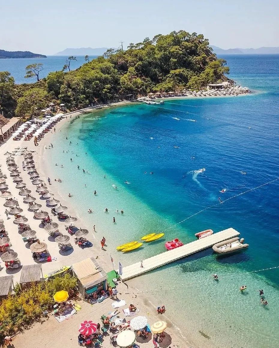 Boncuklu Koyu'nun gizli kalmış güzelliklerini keşfetmeye hazır mısınız? 🤫🌅

#keşifönerisi: Boncuklu Koyu

📸 <a href="/memo/">felipe memoria</a>.sky

📍Fethiye, Muğla

#fethiye #muğla #boncuklukoyu #öncetürkiyeyikeşfet