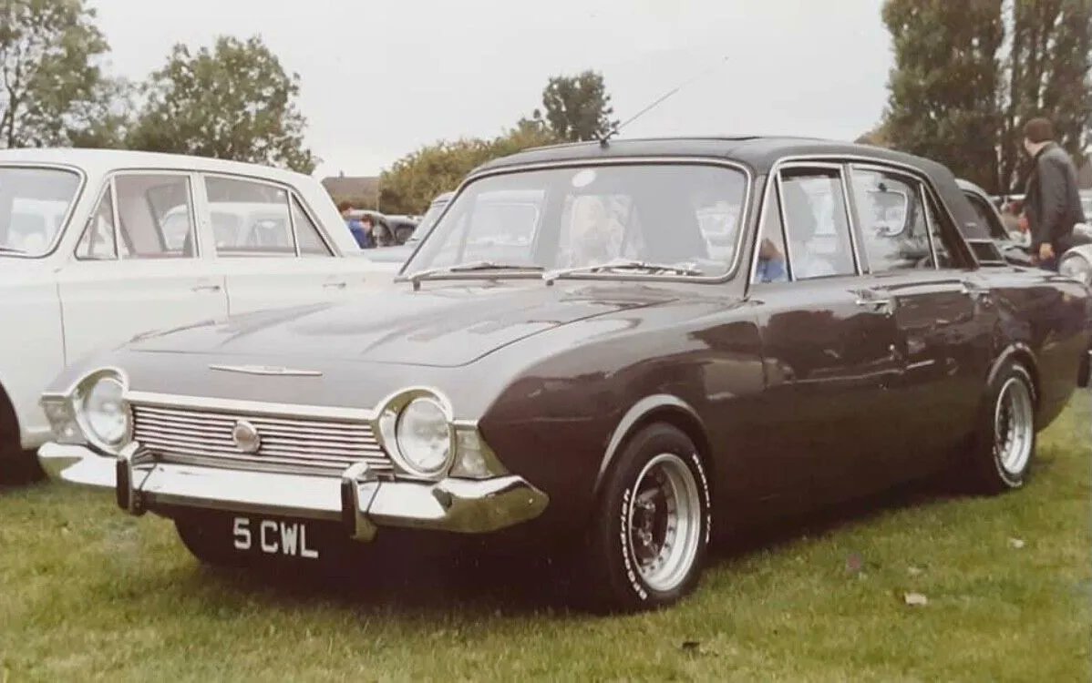 Retroprojects's tweet photo. Ford Corsair 2000E 3.1 Swaymar Essex V6 
Ad - See eBay link >> https://t.co/P6XEhXa9Yy 

#fordcorsair #2000e #corsair #classiccar #v6 https://t.co/oXvmTloeT1