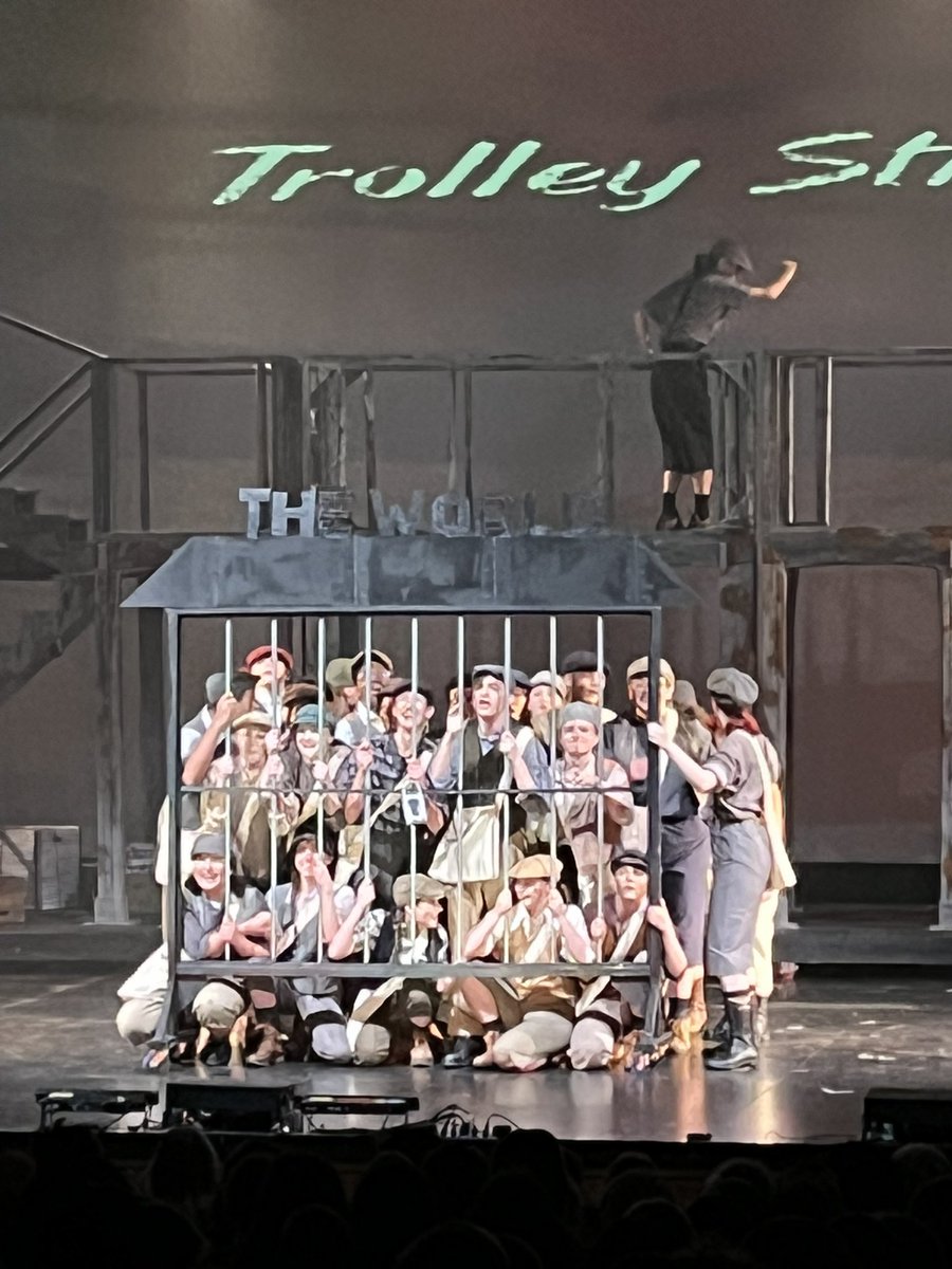 Centennial Cougars tweet media