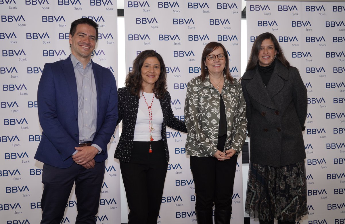 🚀 Ayer celebramos en Bogotá un Kick Off con 15 CFO’s de la comunidad de <a href="/EndeavorCol/">Endeavor Colombia</a> en el que participaron Eduardo Gonzalez, country manager de #BBVASparkColombia y Juana Tellez, economista jefe de <a href="/BBVAResearch/">BBVA Research</a>.