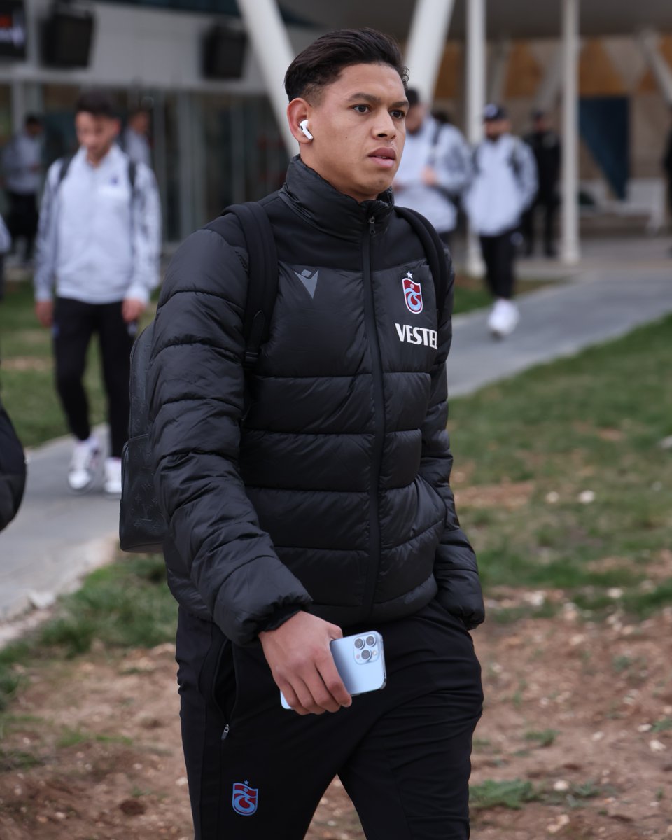 Trabzonspor's tweet photo. 📍🛬 Takımımız Sivas'ta https://t.co/bCW81WStSm