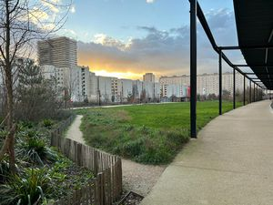 ASA_PNE's tweet photo. A l'heure du nouveau #PLUbioclimatique, RDV au parc de #ChapelleCharbon samedi 22 avril pour la rencontre annuelle de "la journée de la terre et du climat". Infos pratiques sur :  
https://t.co/SRQvUBlVQL https://t.co/sYiGTBOGPz