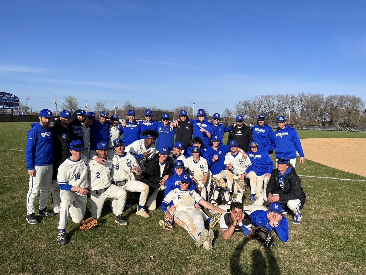 BaseballDctc's tweet photo. Taking it back to our 10-0 and 9-4 W’s yesterday! https://t.co/INrgRP516k