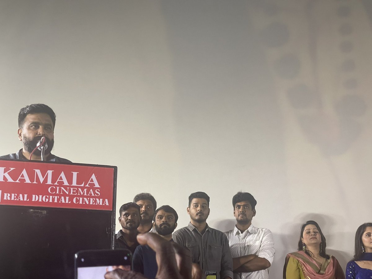 sathishmsk's tweet photo. #Ayothi #Sasikumar - Actor #SilambarasanTR was the first person who wished me for #Subramaniapuram and he was the first person to wish #Ayothi director #Manthiramoorthy

@SilambarasanTR_ https://t.co/YPGFHB4AUq