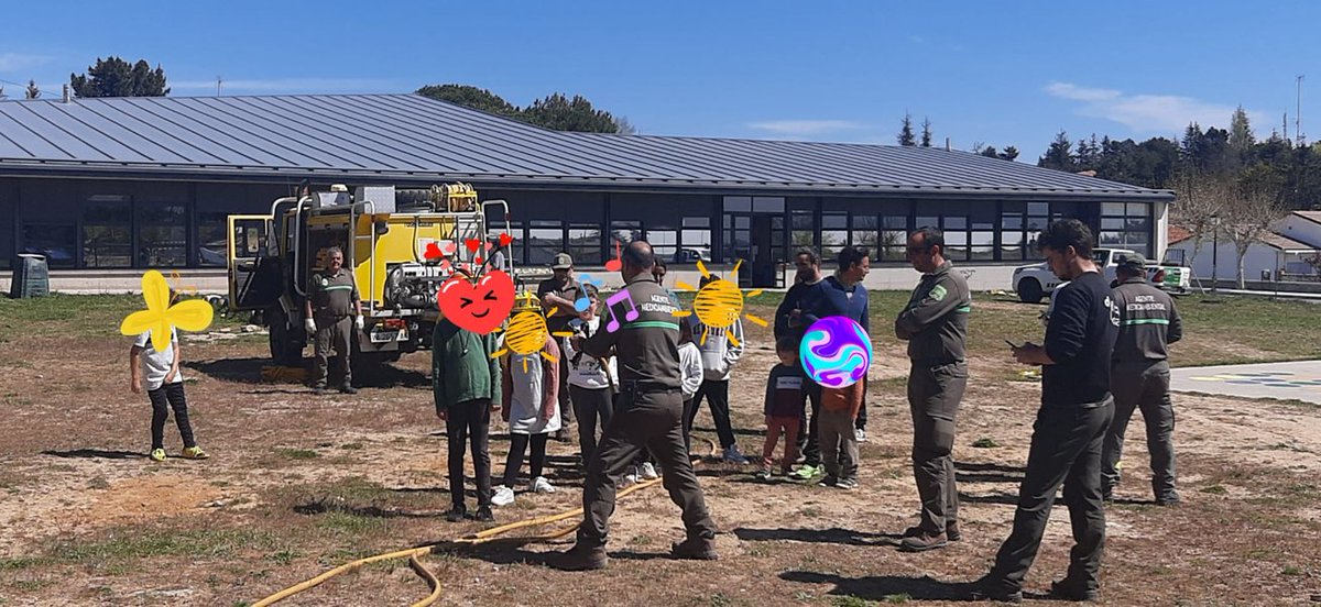 Hoy en La Cañada hemos aprendido un poquito más sobre cómo cuidar nuestro entorno y prevenir los incendios forestales. ¡Nuestra admiración a una profesión tan peligrosa e importante!👏🏻👏🏻👏🏻 Gracias por venir a contárnoslo @naturalezajcyl