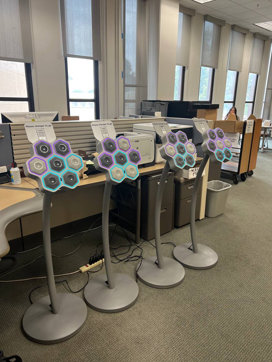 electrontogo's tweet photo. 4 Supernova stations deployed at @calpolypomona library. 

Grab and go Electron whenever you need! https://t.co/GiGHVoVgUe