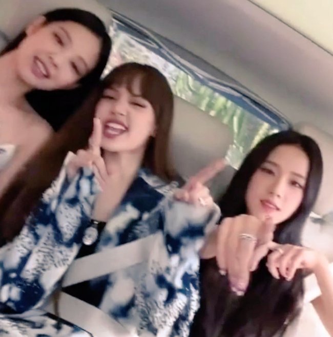#BLACKPINKCarpool