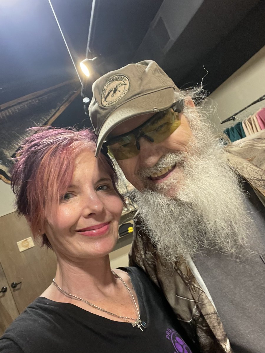 mtlsurfchix's tweet photo. @USSGoodGirl Okeedoke then this should be GOOD!!! #unclesi note:  I’ll get REEEEEMED for my cussing and they may ban me from the store lolol! https://t.co/X2801kaxG8