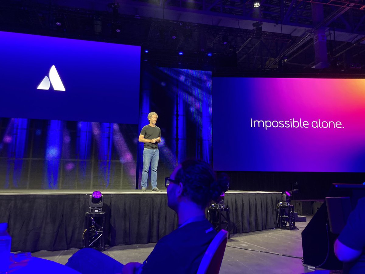 kgmathiesen's tweet photo. #AtlassianCreator
#atlassiancommunity
#ImpossibleAlone

@Atlassian just broke the 250k customer barrier! Congratulations! https://t.co/HqdQmrq3XB