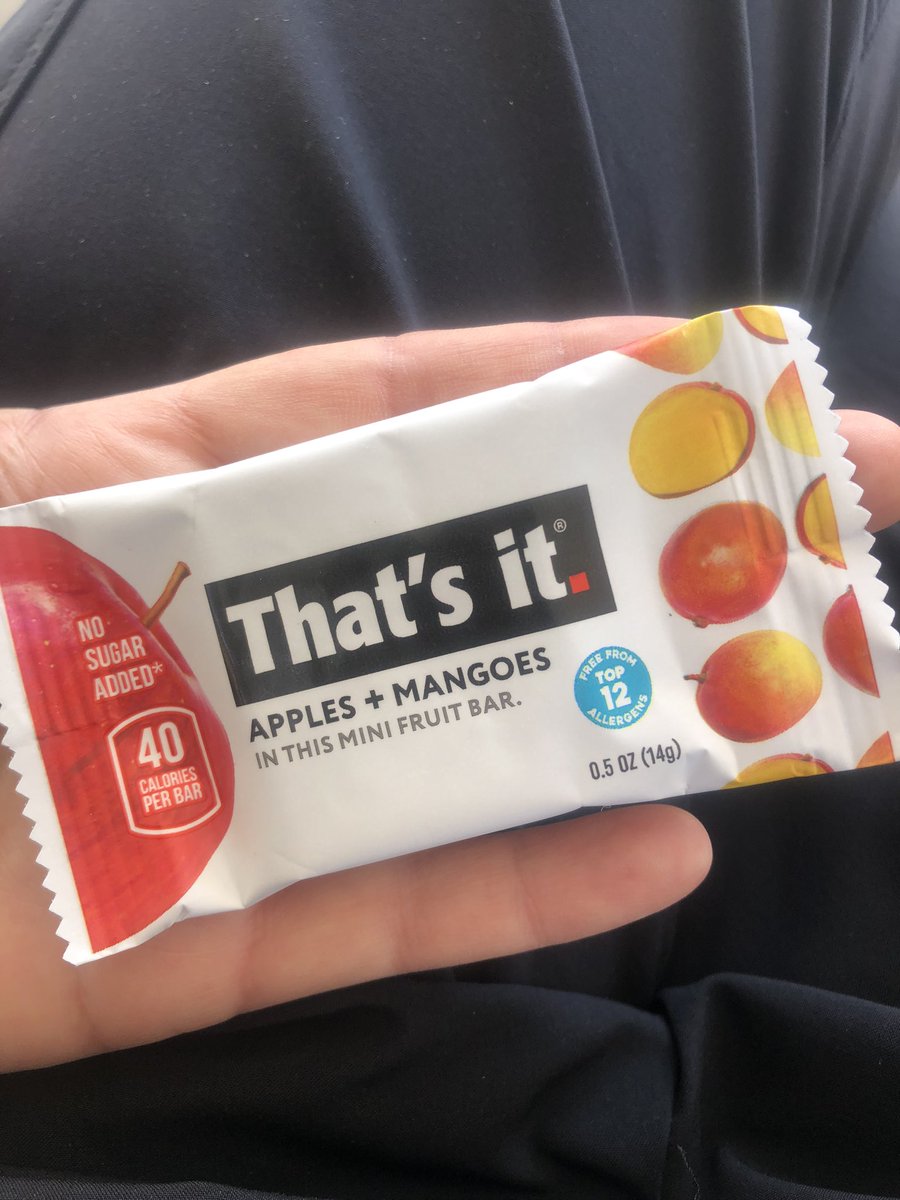 missnickynic's tweet photo. Finally! Thank you @united for having a snack option that’s free of top 12 allergens! @Thatsit 
Happy passenger! 
#unitedexpress #mileageplus https://t.co/IKBNXiQKkH