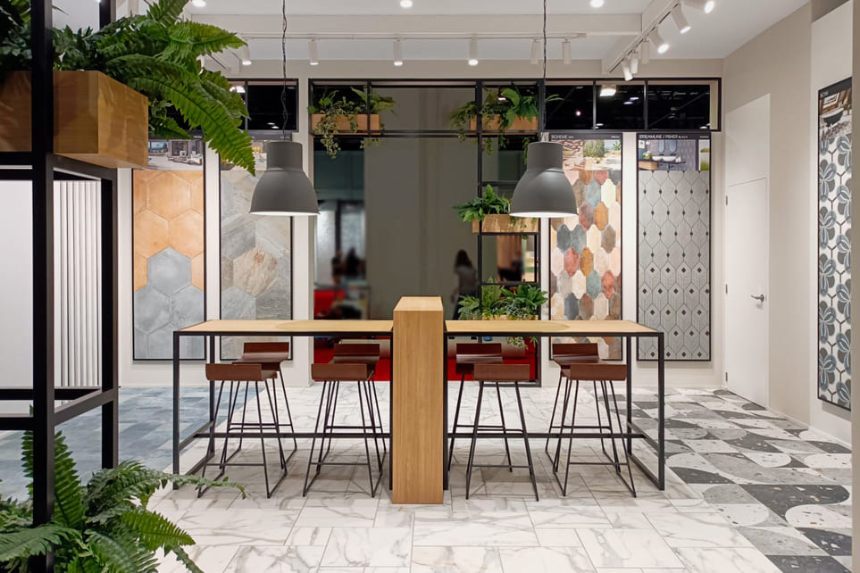 inscaOficial's tweet photo. 😍 Empresas españolas y americanas han confiado en #INSCA para presentar sus materiales en @Coverings, la principal feria del sector del azulejo y piedra natural en Estados Unidos. https://t.co/MkJRV6aq3S