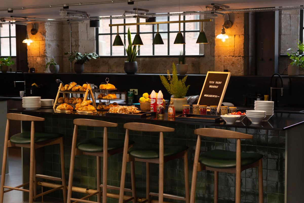 iO Academy tweet media