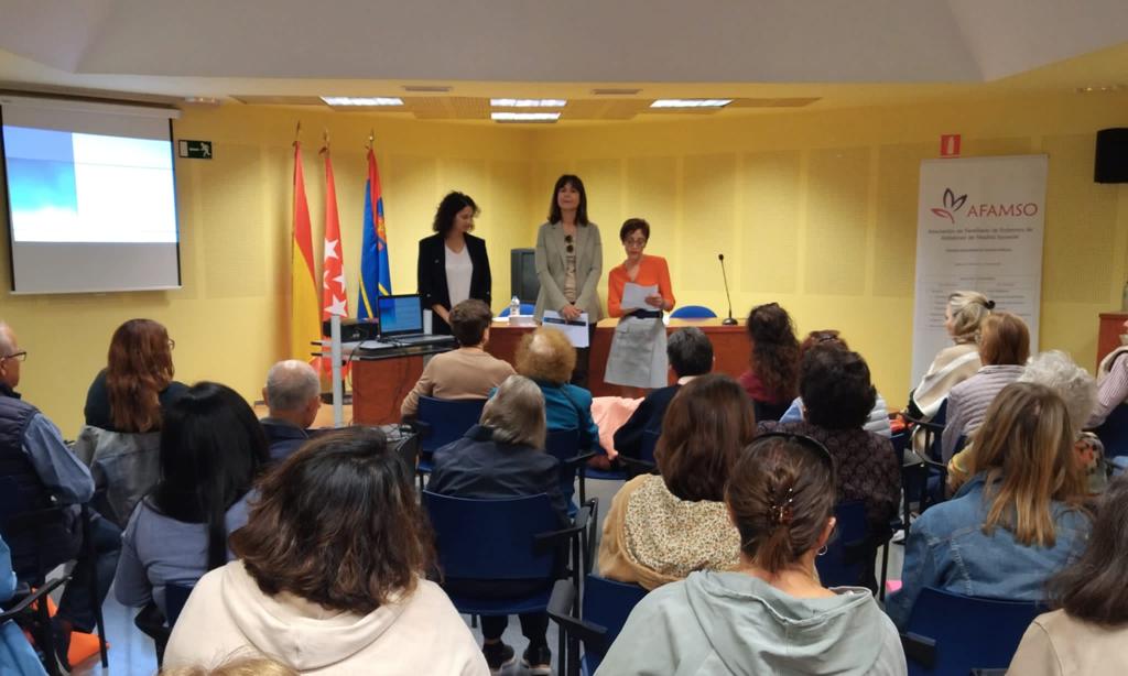 MundoMayor's tweet photo. #afamso
Rosa y Esther, nuestra abogada, ponentes en esta jornada en la que se ha hablado sobre Medidas de Apoyo.
#ESSIP #TrabajoSocial https://t.co/6QZzoBTUzX
