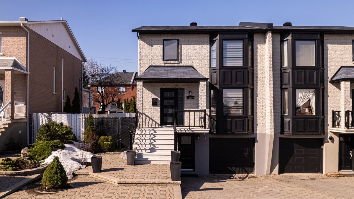 NudoRealtor's tweet photo. Montréal (Rivière-des-Prairies/Pointe-aux-Trembles) (Rivière-des-Prairies) - 3 cac - 1 sdbs - 2 sde https://t.co/LujzZeDB40 https://t.co/G0e3cjtksC