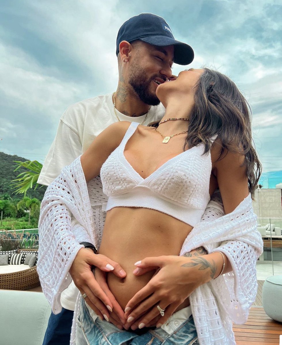 Mfutebolisticos's tweet photo. 🚎 Bate🔁volta pra Paris 🇫🇷 pro 
Chá Revelação 👶🏼 do Ney e da Bruna.

Saída de Salvador, primeira parada no Rei da Pamonha na BR 324.

Última parada no entroncamento de Feira de Santana e depois só para em Paris.

- Os mais íntimos levarem fraldas tamanho P ou M.
- Caso não leve fraldas, levem itens para cuidar do bebê.
🚨Obrigatório: Levar presentinhos para os papais.