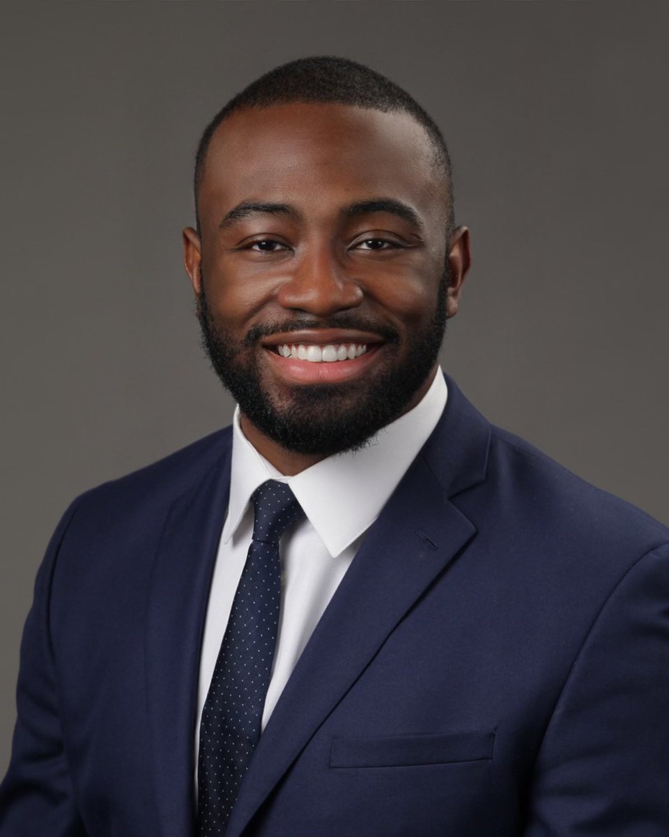 Hey #MedTwitter! My name is David, and I’m an M4 at @EmoryMedicine applying to PM&R this fall. I’m interested in Sports, Spine, TBI and mentorship. Outside the hospital if I’m not playing soccer then there’s a good chance I’m watching something @MarvelStudios. Hit me up! ✌🏾