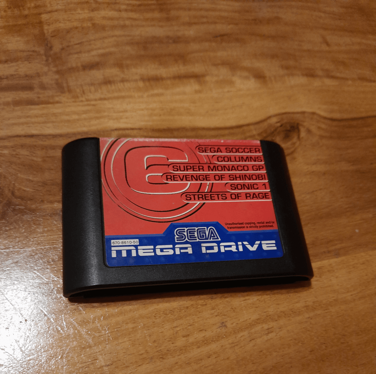 kenobeat's tweet photo. @eneba_es El primerito para mí fue Sónico el Erizo 1 en la Megadrive II. Venía en uno de los cartuchos Mega Games 6. Sabes, recuerdo ajustar la televisión para ver la señal por el cable de radiofrecuencia de la SEGA con un pulso que ni robando panderetas. Y moría nervioso en Marble Zone. https://t.co/hc1qIspP8N
