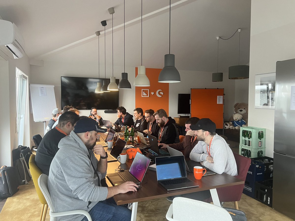 Day 1 - Hockethon by @kellerkinder_de. Great location, discussions and topics 💪🏼 Looking forward for the second day!