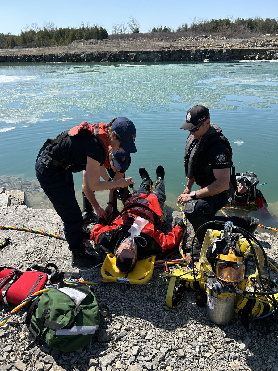 Spring dive training always working on our skills <a href="/OttawaPolice/">Ottawa Police</a> <a href="/OttawaParamedic/">Ottawa Paramedic Svc | Service paramédic d'Ottawa</a> working together in scenarios for unconscious diver.