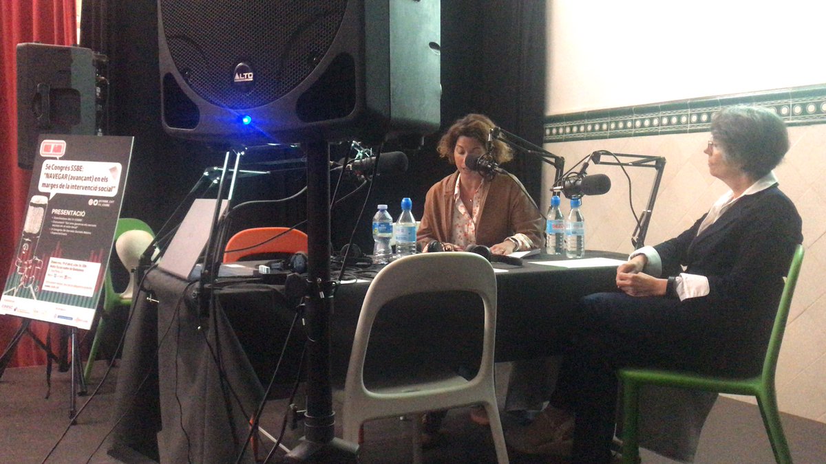 CSSBE_CAT's tweet photo. La Mireia Ballart, Comissionada del #V_CSSBE, fa el tancament de l’acte i presenta el Congrés, que tot just avui inicia el seu camí.
@ceesc_cat @CopecPedagogs @treballsocial1 @copc_cat https://t.co/1dpUMnf83o