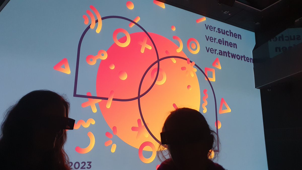 S_VoigtHeucke's tweet photo. ver.suchen 
ver.einen
ver.antworten

#Bandstyle mit @f_whrl  &amp; @thildebiosenf  #OECSK23 https://t.co/lggzMxV85r