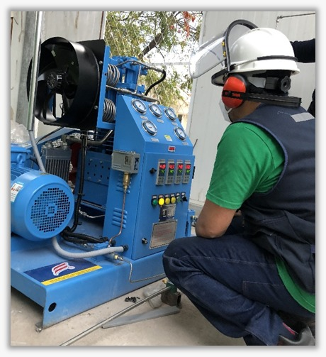 PsaOxigenos's tweet photo. 📷Un mantenimiento adecuado y oportuno trae grandes beneficios en la extensión de vida de una planta generadora de oxígeno industrial o medicinal. Contáctanos:  981 890 076 #especialistasenoxigeno #mantenimientopreventivo #psagroup
#Minsa #EsSalud #GoreCallao https://t.co/gqaLjv9sOW