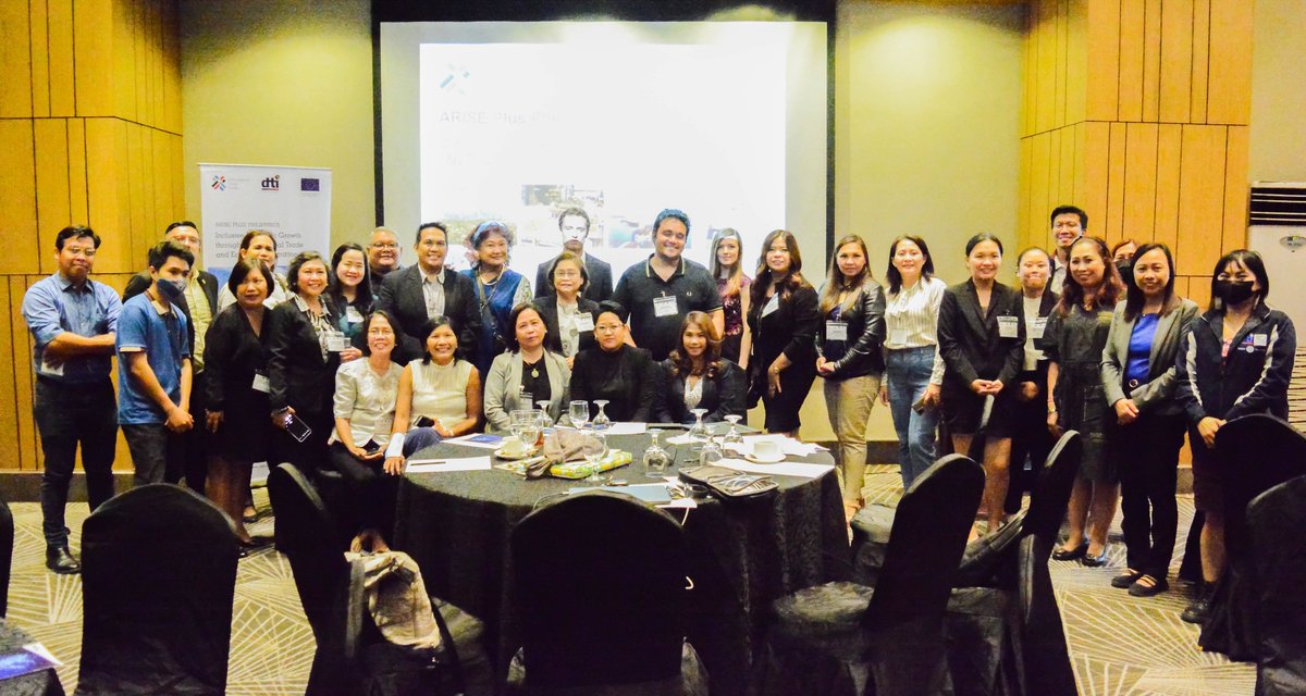 facilitatetrade's tweet image. 💭"𝘐𝘛𝘊'𝘴 𝘤𝘰𝘢𝘤𝘩𝘪𝘯𝘨 𝘸𝘢𝘴 𝘷𝘦𝘳𝘺 𝘩𝘦𝘭𝘱𝘧𝘶𝘭 𝘢𝘯𝘥 𝘸𝘪𝘭𝘭 𝘩𝘦𝘭𝘱 𝘶𝘴 𝘦𝘹𝘱𝘰𝘳𝘵 𝘣𝘦𝘵𝘵𝘦𝘳!" 

⛴️Great to see #MSMEs in #Philippines celebrating #export coaching from @ITCnews. Thanks to #ArisePlus project @DtiPhilippines @PHILEXPORTMNL @EU_Partnerships